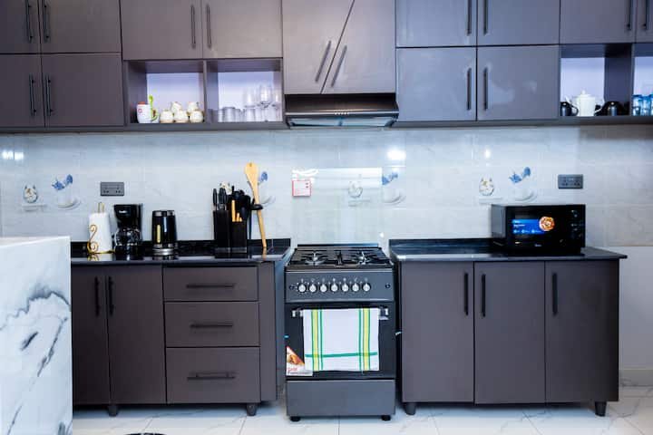 BBB NATION OASIS · Private Queen Room · Shared full kitchen