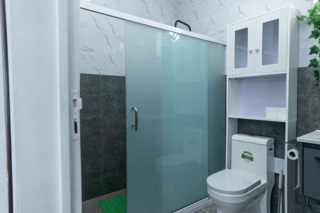 BBB NATION OASIS · Private Queen Room · Full bathroom 2