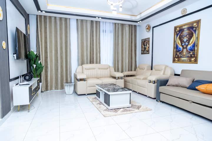 BBB NATION OASIS · Private Queen Room · Shared living room
